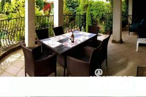 Дом 200м&sup2;, 3-этажный, посуточно, 