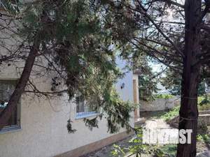 Дом 144м&sup2;, 3-этажный, посуточно, 