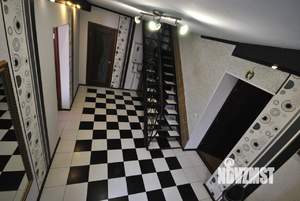 Дом 250м², 2-этажный, на длительный срок, 