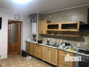 Дом 140м², 3-этажный, на длительный срок, 
