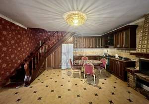 Дом 285м², 3-этажный, на длительный срок, 
