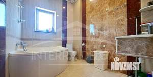 Дом 200м², 3-этажный, на длительный срок, 