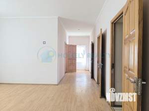 Дом 324м², 3-этажный, на длительный срок, 