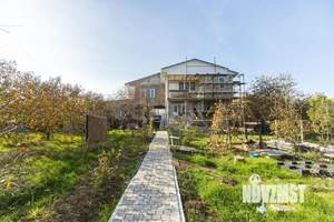 Дача 298м&sup2;, 2-этажный, участок 7 сот.  