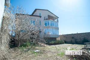 Дом 447м², 4-этажный, участок 4 сот.  