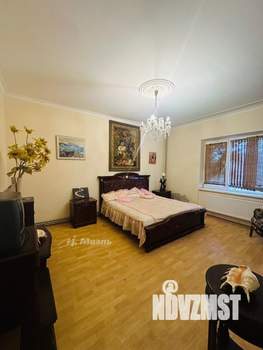 Дача 330м², 3-этажный, участок 5 сот.  