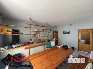 Дом 305м², 2-этажный, участок 6 сот.  