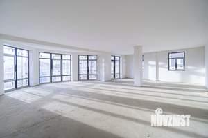 Дом 500м&sup2;, 2-этажный, участок 9 сот.  