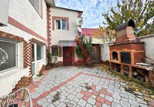 Дом 198м², 2-этажный, участок 2 сот.  