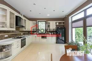 Дом 250м², 2-этажный, участок 12 сот.  