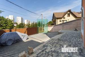 Дом 250м², 3-этажный, участок 4 сот.  