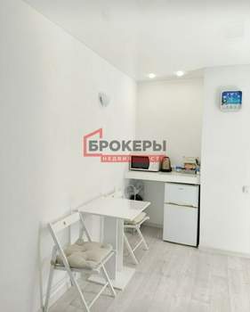 Дом 200м&sup2;, 2-этажный, участок 7 сот.  