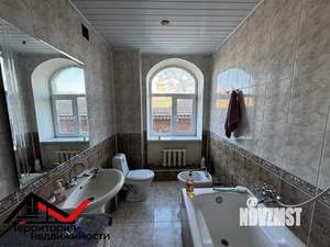 Дом 305м², 2-этажный, участок 6 сот.  