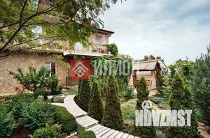 Коттедж 283м², 3-этажный, участок 6 сот.  