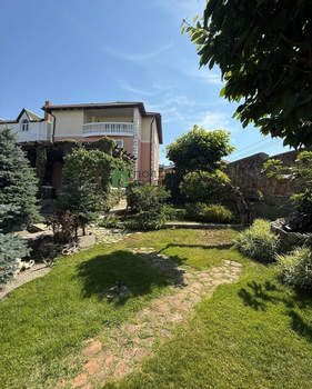 Дом 232м², 2-этажный, участок 6 сот.  