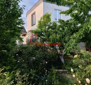 Дом 101м², 2-этажный, участок 6 сот.  