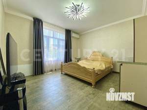 Дом 220м², 2-этажный, участок 10 сот.  