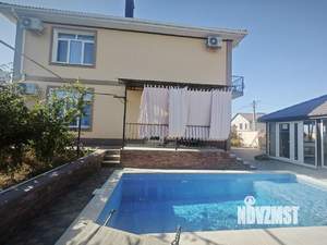 Дом 220м&sup2;, 2-этажный, участок 10 сот.  