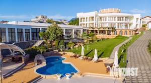 Дом 3200м&sup2;, 4-этажный, участок 2 сот.  