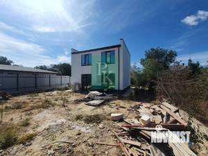 Дом 141м², 2-этажный, участок 4 сот.  