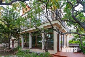 Коттедж 185м², 3-этажный, участок 4 сот.  