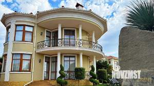 Дом 260м², 2-этажный, участок 13 сот.  