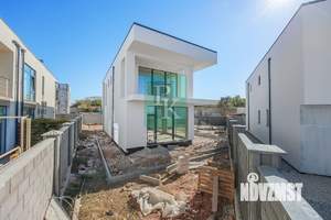 Дом 276м², 2-этажный, участок 6 сот.  