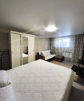 Дом 216м², 3-этажный, участок 4 сот.  