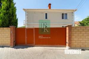 Дача 210м², 2-этажный, участок 5 сот.  