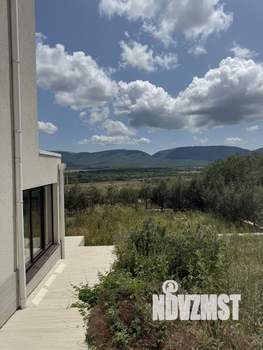 Коттедж 492м², 3-этажный, участок 10 сот.  