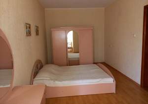 Дом 301м&sup2;, 3-этажный, участок 5 сот.  