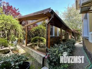 Дом 264м&sup2;, 2-этажный, участок 5 сот.  