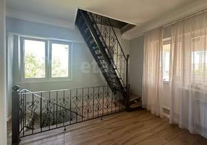 Дом 250м², 3-этажный, участок 4 сот.  