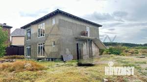 Дом 240м&sup2;, 2-этажный, участок 6 сот.  