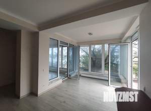 Дом 450м², 3-этажный, участок 5 сот.  