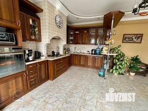 Дом 280м², 2-этажный, участок 10 сот.  