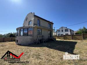 Дом 300м², 2-этажный, участок 10 сот.  