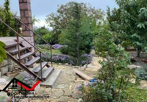 Дом 450м&sup2;, 3-этажный, участок 9 сот.  