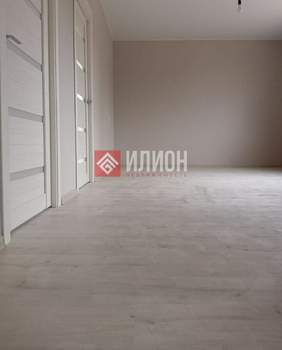 Дом 200м&sup2;, 2-этажный, участок 4 сот.  