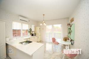 Дом 124м², 2-этажный, участок 6 сот.  