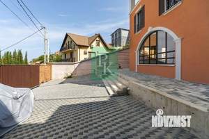 Дом 250м², 3-этажный, участок 4 сот.  