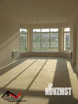 Дом 240м², 3-этажный, участок 6 сот.  