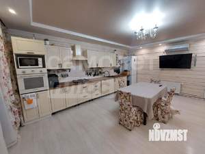 Коттедж 271м², 2-этажный, участок 6 сот.  