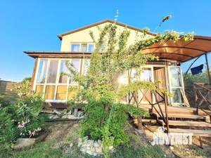 Дом 200м&sup2;, 2-этажный, участок 8 сот.  