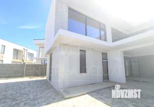 Дом 276м², 2-этажный, участок 5 сот.  