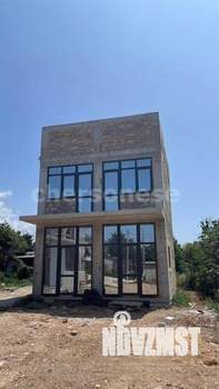 Дом 100м&sup2;, 2-этажный, участок 4 сот.  