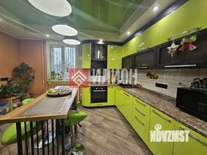 Дом 206м², 3-этажный, участок 10 сот.  