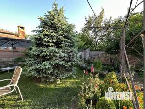 Дом 208м², 2-этажный, участок 6 сот.  