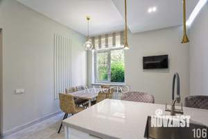 Дом 412м², 3-этажный, участок 4 сот.  