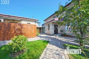 Дом 219м², 3-этажный, участок 6 сот.  